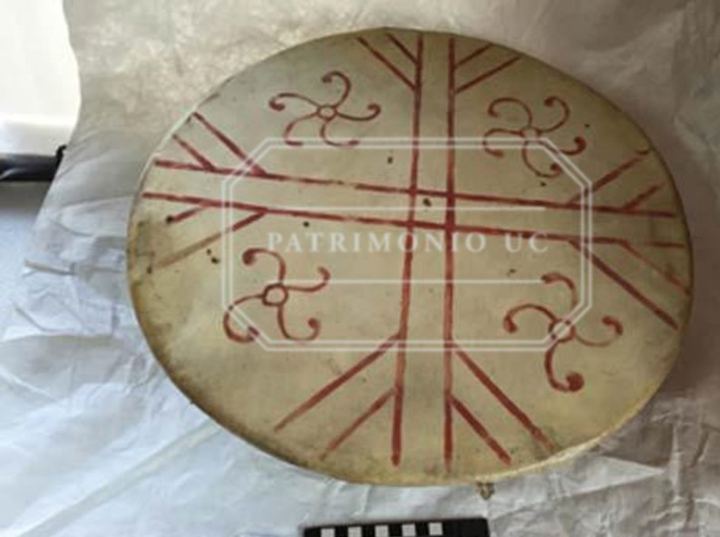 Kultrun o Instrumento de percusión de Machi (Mapuche)